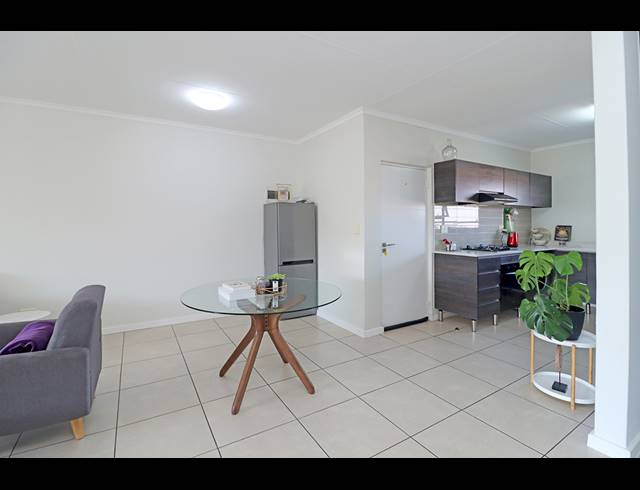 2 BEDROOM APARTMENT FOR SALE IN GREENSTONE HILL